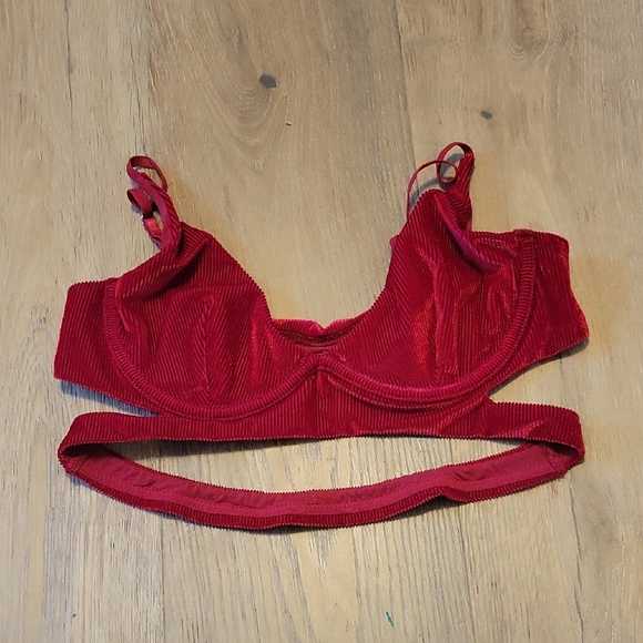 Urban Outfitters Red Ribbed Bra Top Size Large - Picture 1 of 4